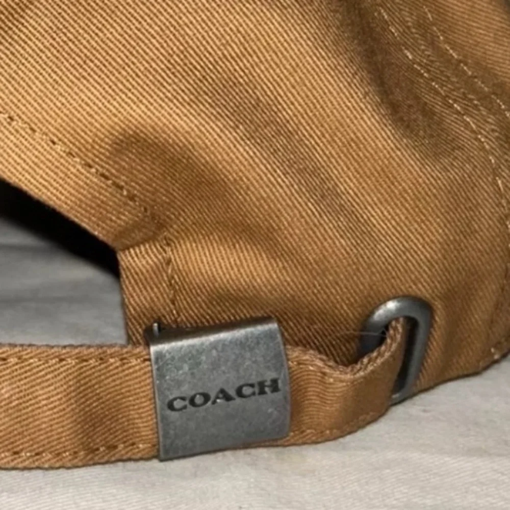 COACH Logo Embroidered BASEBALL  Cap/Hat Color: Light Saddle NWT retail: $75 - Picture 6 of 9
